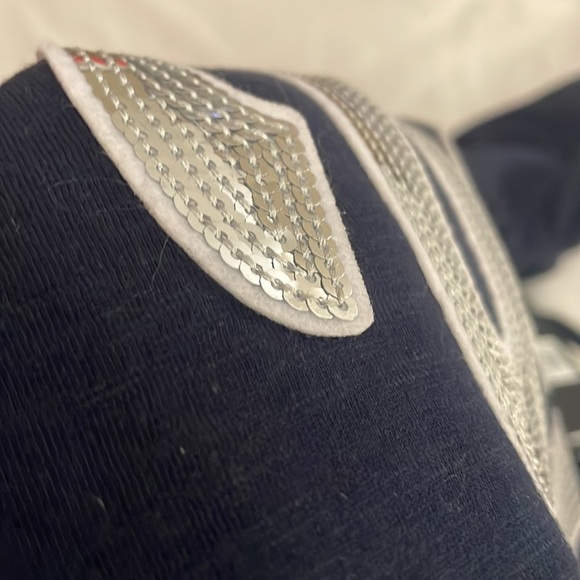 New York Yankees -Navy & Silver sequin Ladies V-Neck, New Era, MLB Baseball - Picture 12 of 16